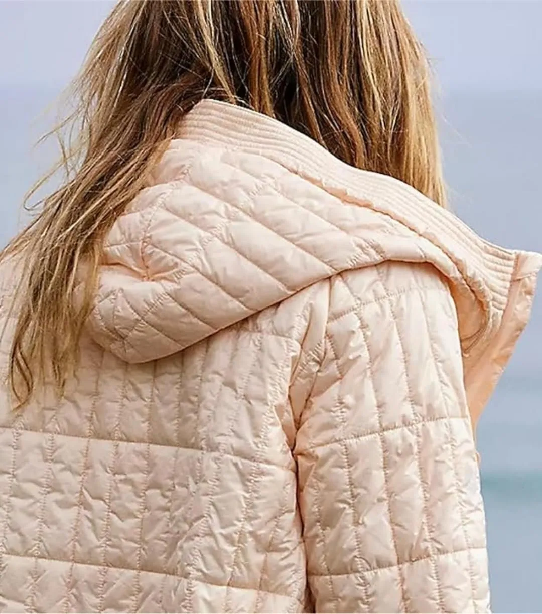 Womens Hooded Puffer Jacket Feather Packable Quilted Jackets Lightweight Zipper Padded Coat with Pockets